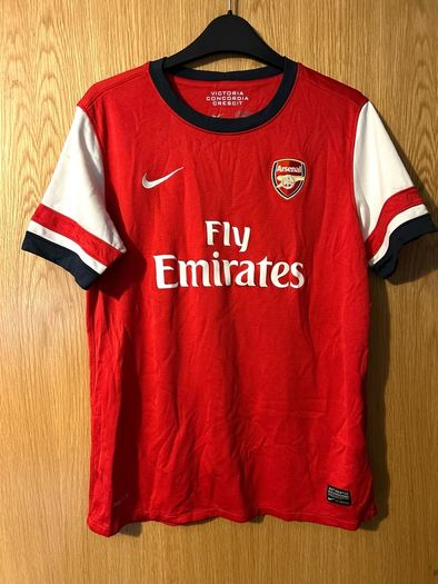 Arsenal kids football shirt size 13-15