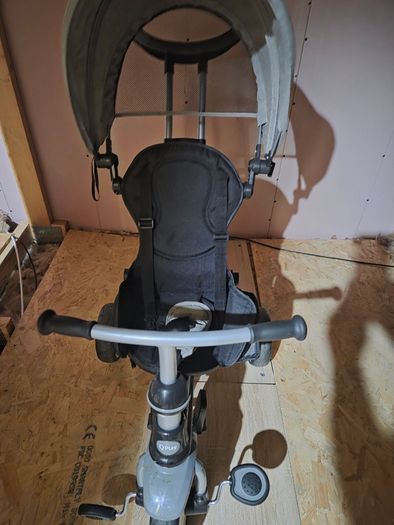 Q play trike, good condition, barely used