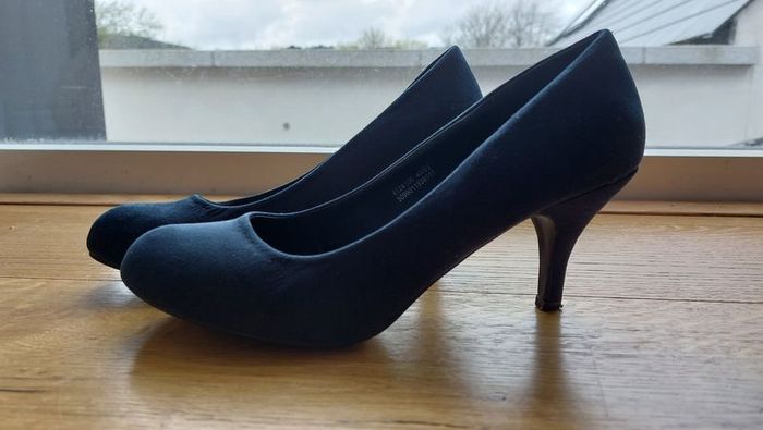 Dunnes Blue Suede High heels/Pumps