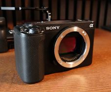 Sony ZV-E1 + Cage