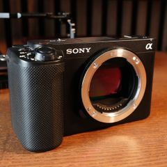 Sony ZV-E1 + Cage
