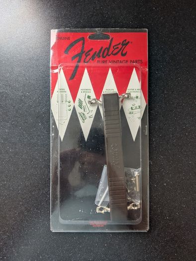 Fender - Dogbone Handle - Brown Vintage