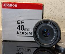 Canon EF 40mm f/2.8 STM