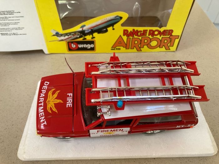 Range Rover NY airport Fire Department 1/24 rare Burago