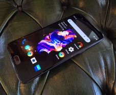 OnePlus 5 - 6GB RAM, 64GB, Slate Grey - Unlocked, Fully Working