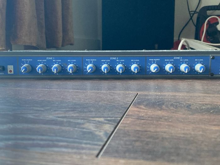 Cloud CX263 3 Zone Mixer