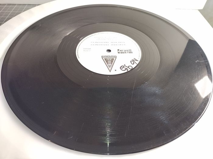 Empirion - Narcotic Influence - Wanted Records - CLASSIC Techno BELTER!! ORIGINAL Pressing! Drogs taking their lives away...