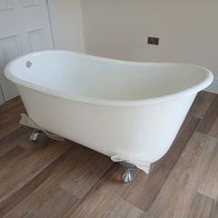 Cast iron bath. New
