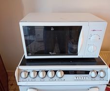 Whirlpool VIP 20 Microwave 900W