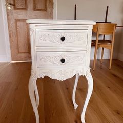 Sweatpea&Willow 100% wood side table