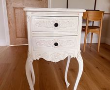 Sweatpea&willow side table