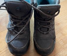 Kid's hiking boots