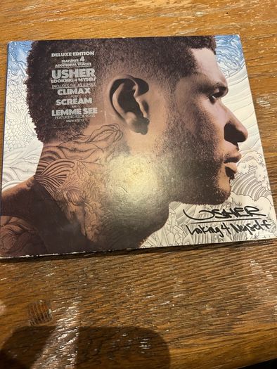 Usher - Looking 4 Myself