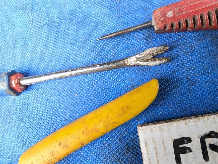 3 Upholsterers Tools