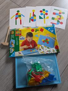 Shape and hammer toy