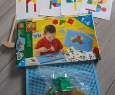 Shape and hammer toy