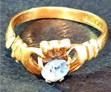 Vintage 9ct Gold Claddagh Ring - 1.6g (Cut Band)