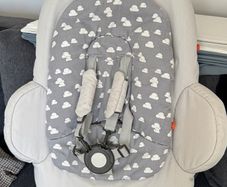 Stokke Bouncer with newborn insert and toy hanger