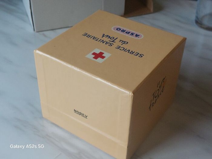 Norev 1:43 Scale Peugeot D3A Ambulance "Service Sanitaire du Tour de France / Aspro" Limited Edition Box Set.