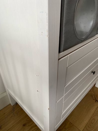 baby change table