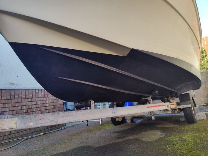 Quicksilver 500 Pilothouse boat