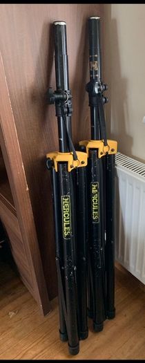Yamaha Stagepas 300 Pa With Mixer Amp and Speakers Plus Pair Of Hercules Speaker Stands.
