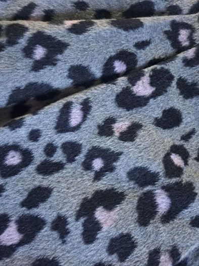 Animal print girls skirt 7-8