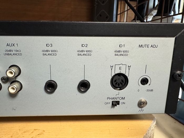 TOA A-2060 Professional PA Amplifier