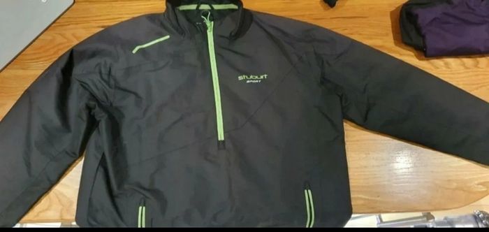 Mixed-up pitch and putt Item's