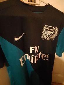 Arsenal 2011/12 away shirt