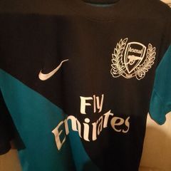 Arsenal 2011/12 away shirt