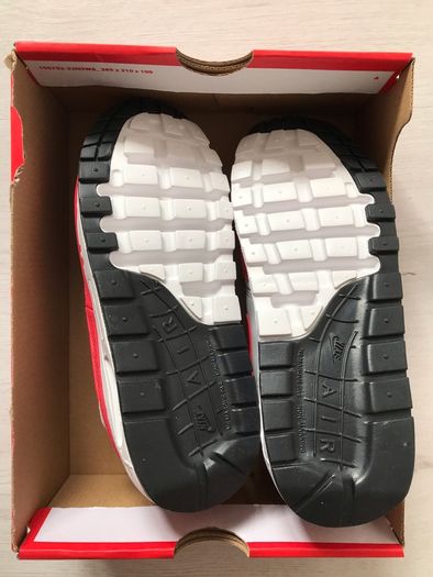 Nike Air Max 1 University Red UK Kids 4.5 Brand New and Unworn