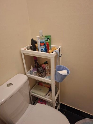 White shelf unit