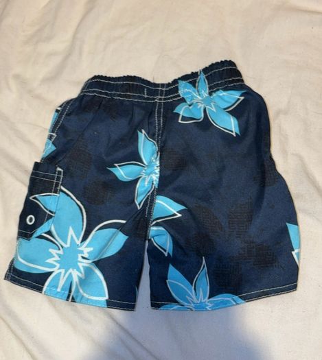Tots shorts 6-12 months