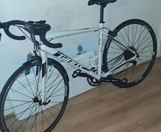 Hybrid Road Bikes (2024) Giant Contend Road Bike. Frame Size M. Absolute Lovely Bike. Front Carbon Forks. Bike Is Immaculate. Up For Quick Sale!