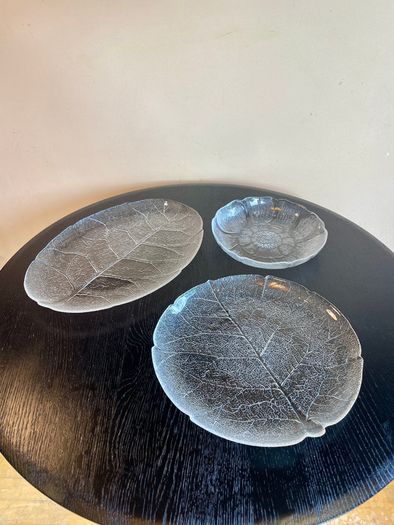 Pair of vintage Arcoroc Aspen Leaf Glass Platters / Plates, Mid century French Dishes