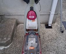 carpet cleaner
