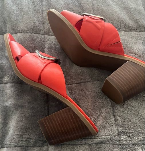 DKNY Sandals