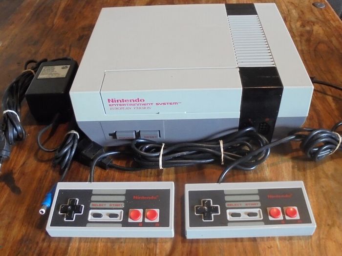Nintendo NES + 2 Controllers + Power supply + Region Free-Pal A/B