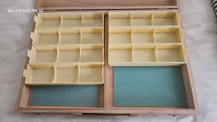 Slides storage boxes
