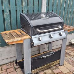 3 burners Outback bbq