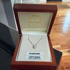 18 Carat White Gold Diamond Necklace. Never worn. Bought in Murphy Jewellers Kilkenny.
