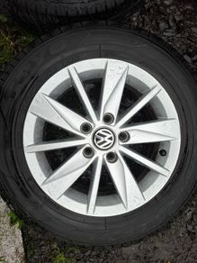 15" Genuine Vw Alloys with tyres