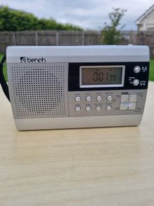Bench KH2028 Digital World Receiver portable digital radio