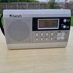 Bench KH2028 Digital World Receiver portable digital radio