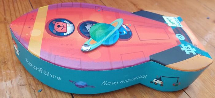 Djeco 16 Piece Spaceship Jigsaw Puzzle