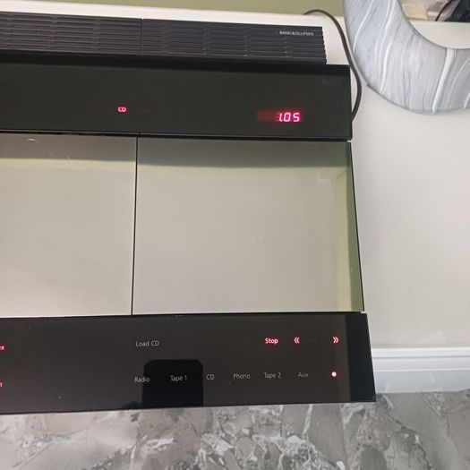 Stunning Vintage iconic Bang and Olufsen Beocenter 8000 System High power Amplifier CD player Tuner And Tape Recorder with Dolby HX Pro Stunning condition a real Timeless center piece