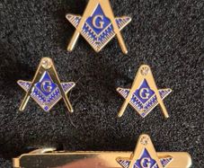 Masonic set, tie pin, lapel badge and cufflinks.