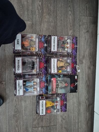 neca tooney horrors figs,pennywise,leather face, sam,pinhead grade twins