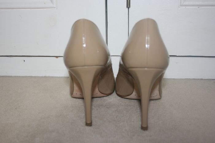 LK Bennett Nude Patent Round Toe Court Shoes  Like New - EU 39/U.K. 6